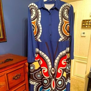 Mosaic Butterfly Print Button Down Collar Chest, Great Condition, Smoke Free